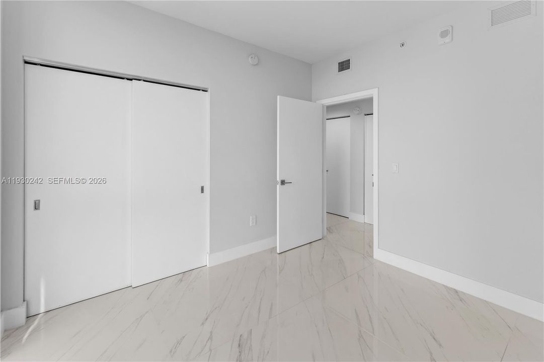 На продажу: $975,000 (3 спален, 3 ванн, 1557 Квадратных фут)