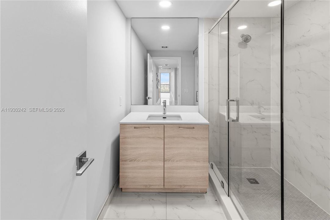 На продажу: $975,000 (3 спален, 3 ванн, 1557 Квадратных фут)