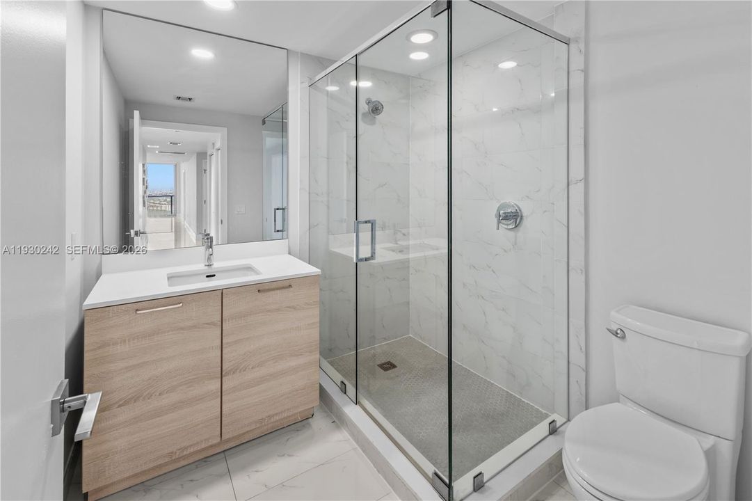 На продажу: $975,000 (3 спален, 3 ванн, 1557 Квадратных фут)