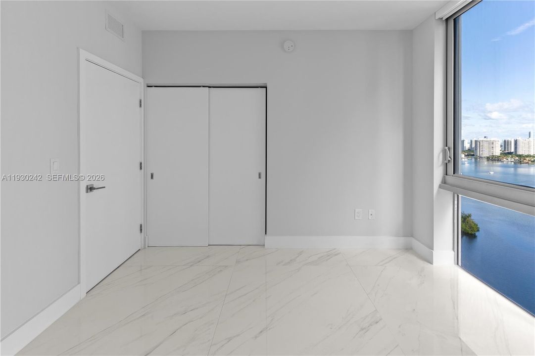 На продажу: $975,000 (3 спален, 3 ванн, 1557 Квадратных фут)