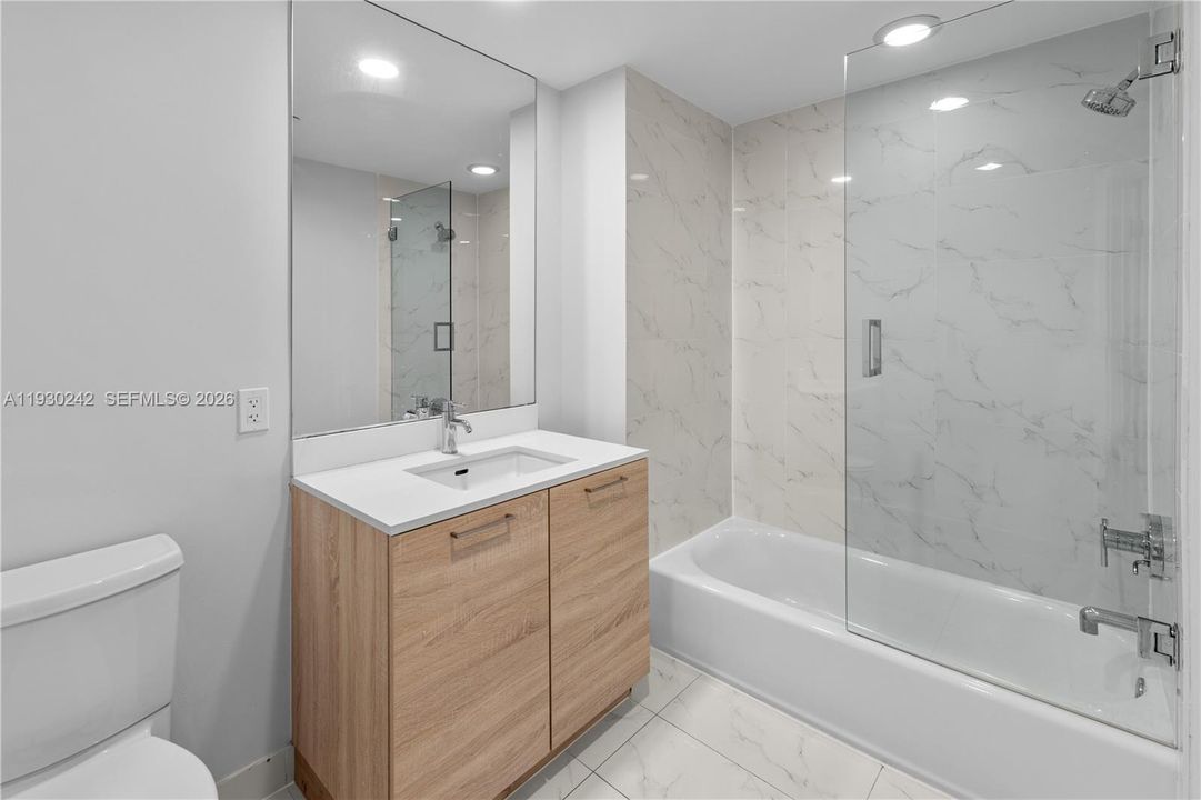 На продажу: $975,000 (3 спален, 3 ванн, 1557 Квадратных фут)