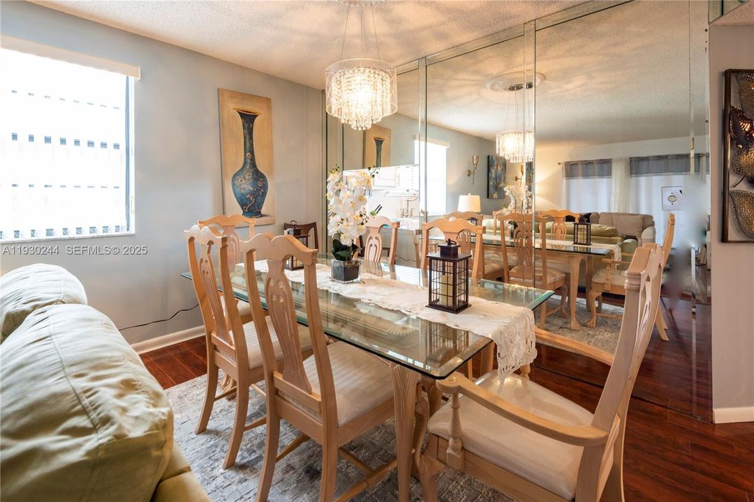 待售: $159,999 (2 贝兹, 2 浴室, 1270 平方英尺)