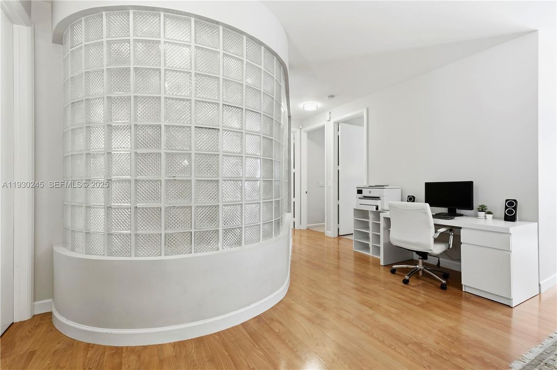 For Sale: $1,960,000 (5 beds, 4 baths, 3049 Square Feet)