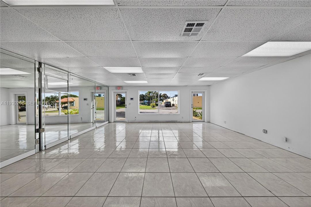 En Renta: $2,200 (0 camas, 0 baños, 0 Pies cuadrados)