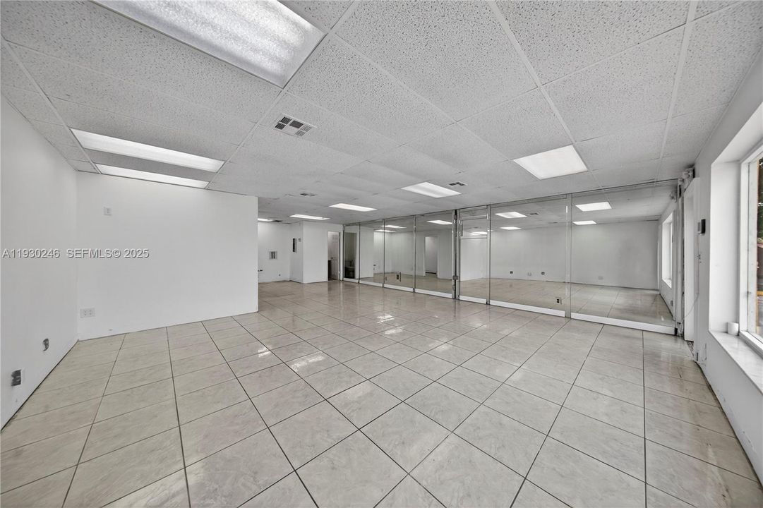 En Renta: $2,200 (0 camas, 0 baños, 0 Pies cuadrados)