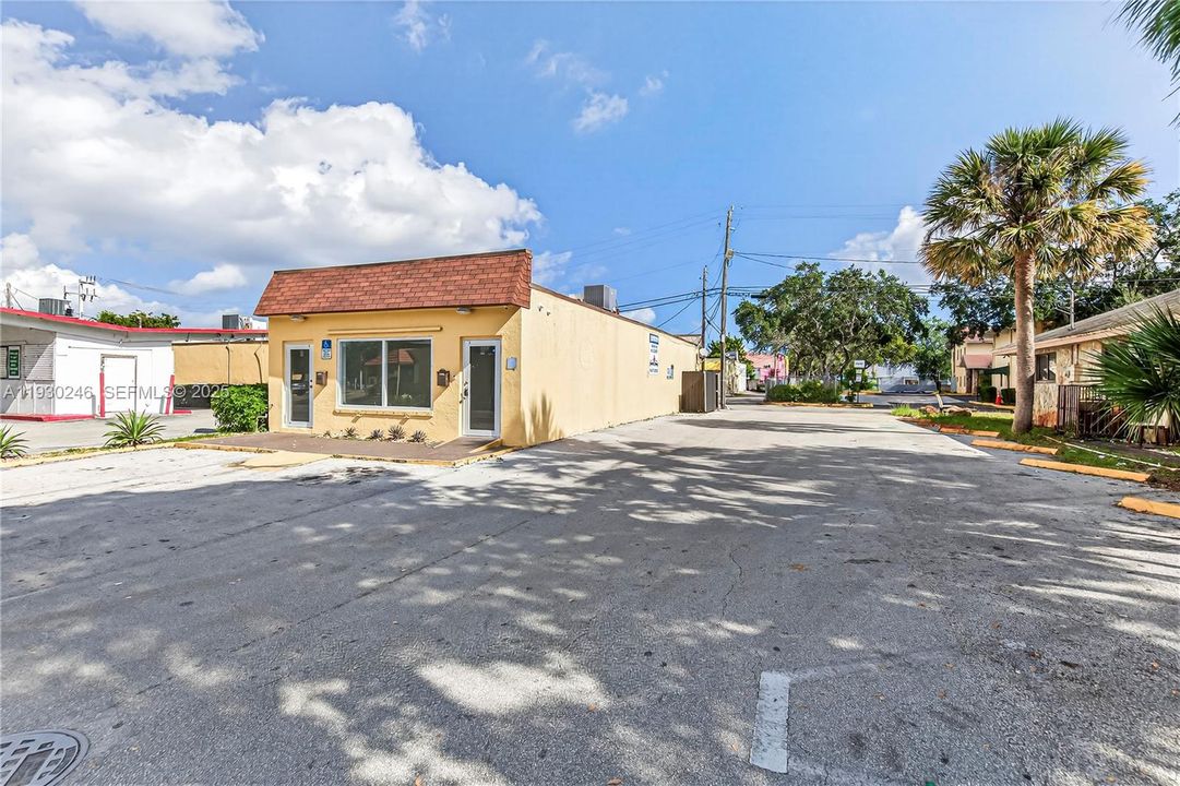 En Renta: $2,200 (0 camas, 0 baños, 0 Pies cuadrados)