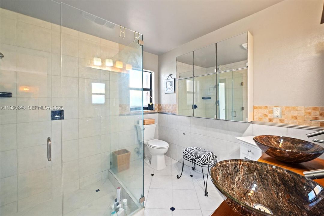 For Rent: $5,600 (4 beds, 2 baths, 2440 Square Feet)