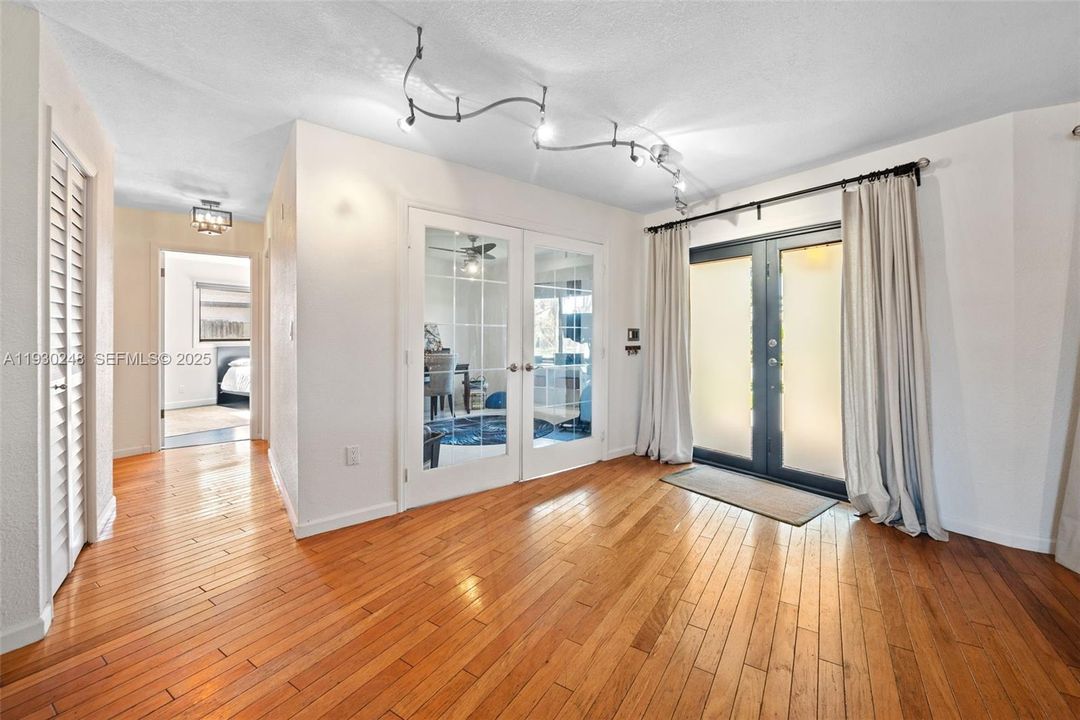 For Rent: $5,600 (4 beds, 2 baths, 2440 Square Feet)