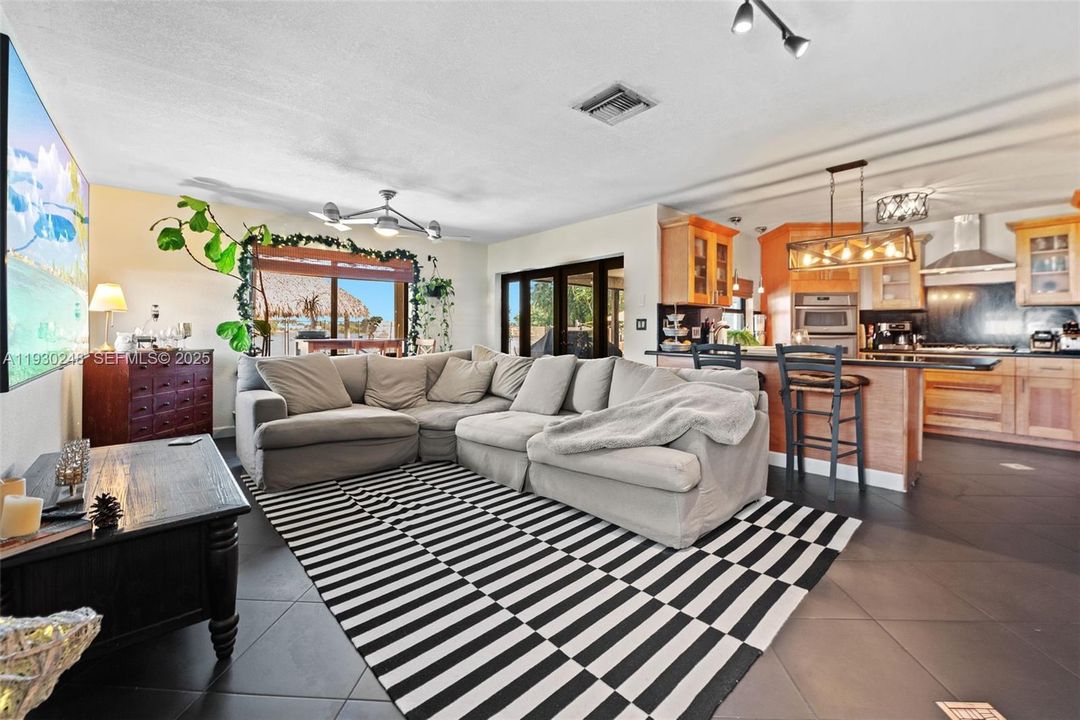 For Rent: $5,600 (4 beds, 2 baths, 2440 Square Feet)