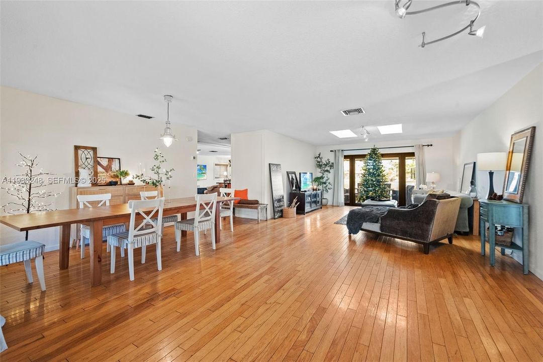 For Rent: $5,600 (4 beds, 2 baths, 2440 Square Feet)