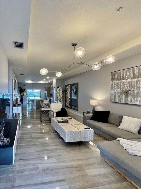 For Rent: $2,780 (2 beds, 2 baths, 1072 Square Feet)