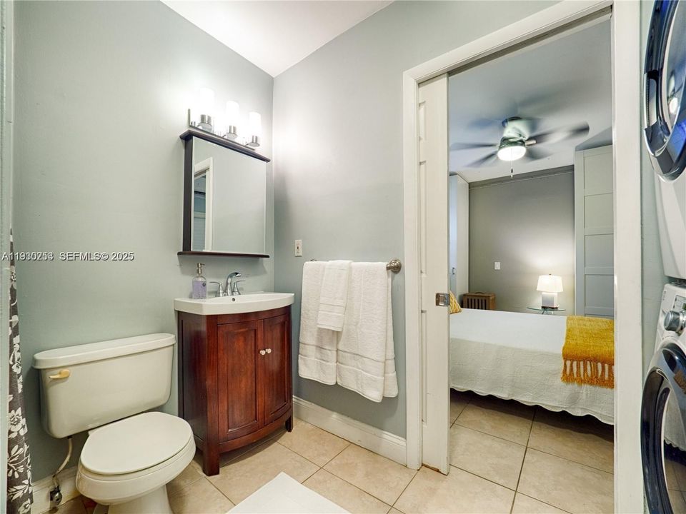 En Venta: $983,000 (2 camas, 1 baños, 1121 Pies cuadrados)