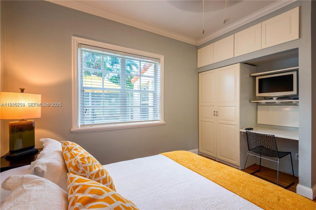 En Venta: $983,000 (2 camas, 1 baños, 1121 Pies cuadrados)