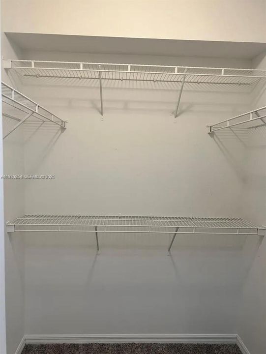 For Rent: $1,890 (1 beds, 1 baths, 685 Square Feet)