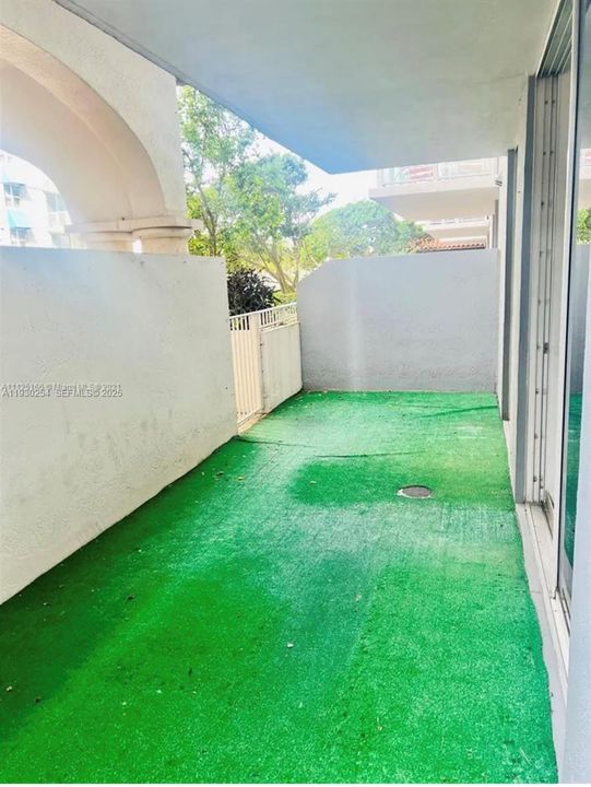 For Rent: $1,890 (1 beds, 1 baths, 685 Square Feet)