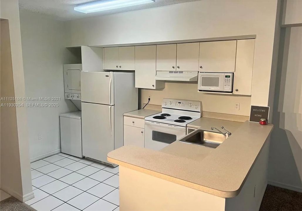 For Rent: $1,890 (1 beds, 1 baths, 685 Square Feet)