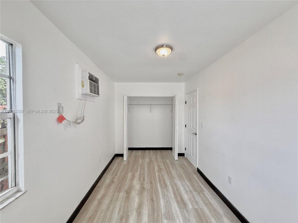 For Rent: $2,400 (2 beds, 1 baths, 1457 Square Feet)