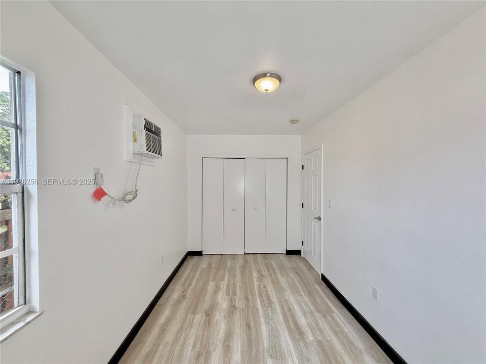 For Rent: $2,400 (2 beds, 1 baths, 1457 Square Feet)