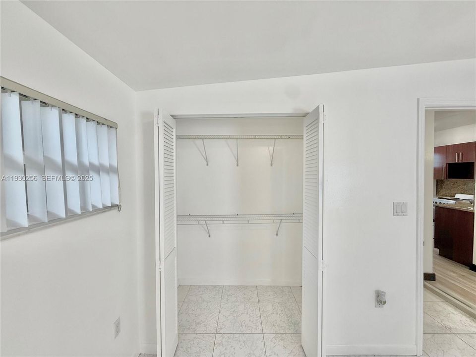 For Rent: $2,400 (2 beds, 1 baths, 1457 Square Feet)