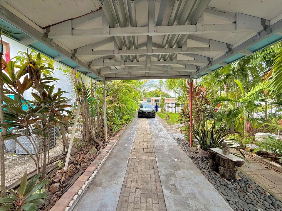 For Rent: $2,400 (2 beds, 1 baths, 1457 Square Feet)