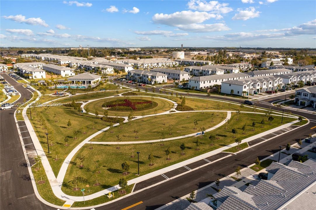 На продажу: $382,000 (3 спален, 3 ванн, 1328 Квадратных фут)