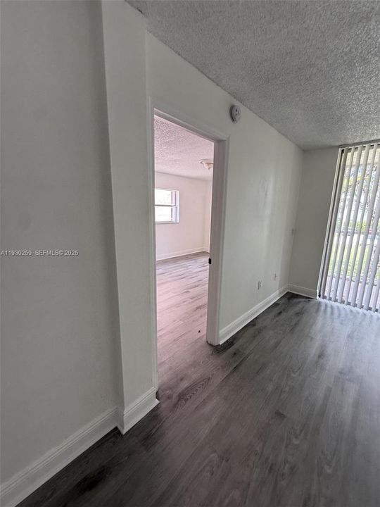 For Sale: $180,000 (2 beds, 2 baths, 800 Square Feet)