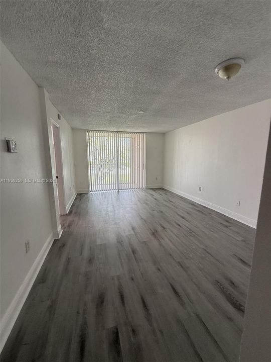 For Sale: $180,000 (2 beds, 2 baths, 800 Square Feet)