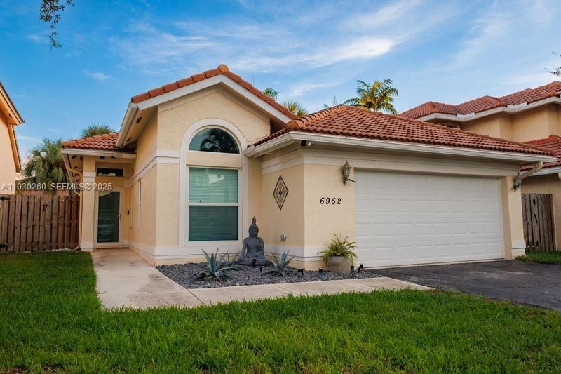 En Renta: $5,200 (3 camas, 2 baños, 1824 Pies cuadrados)