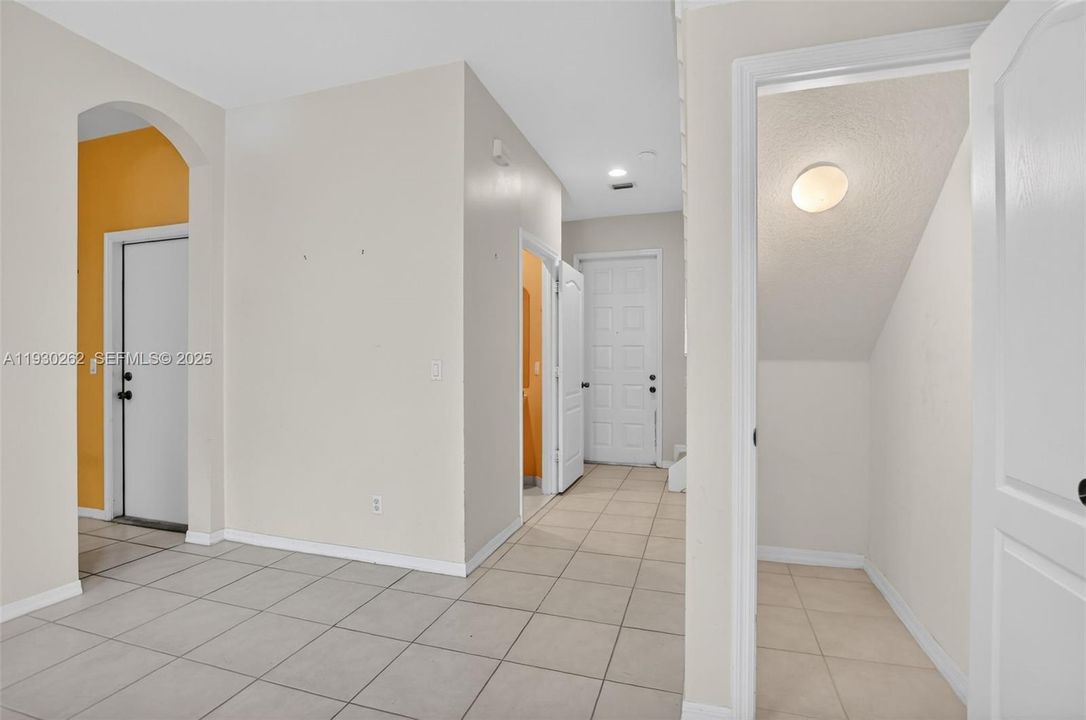 For Sale: $349,000 (2 beds, 2 baths, 1448 Square Feet)