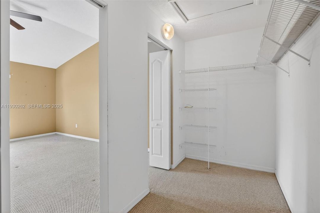 For Sale: $349,000 (2 beds, 2 baths, 1448 Square Feet)