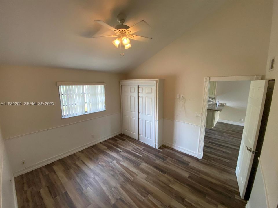 For Sale: $298,500 (2 beds, 2 baths, 870 Square Feet)