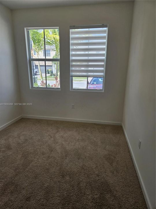 В аренду: $1,300 (1 спален, 1 ванн, 500 Квадратных фут)