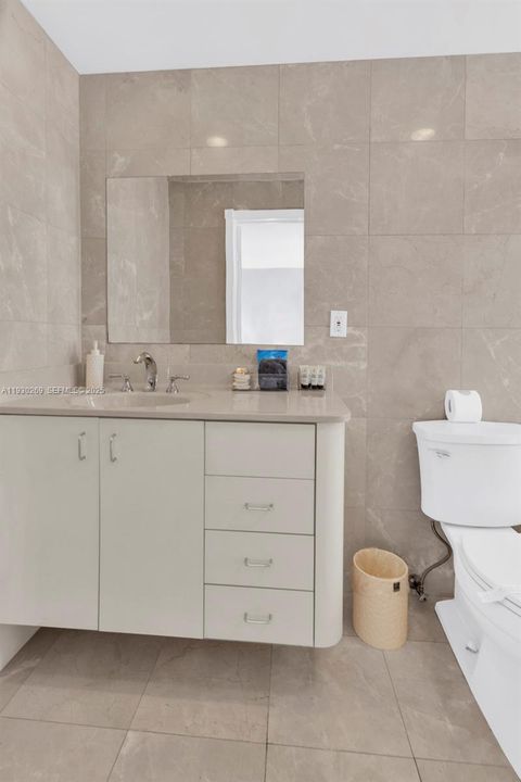 En Venta: $1,699,000 (3 camas, 2 baños, 1628 Pies cuadrados)