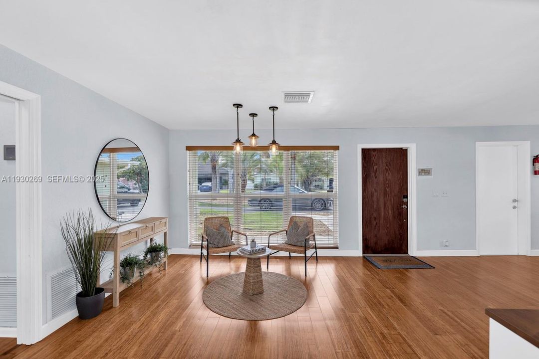 En Venta: $1,699,000 (3 camas, 2 baños, 1628 Pies cuadrados)