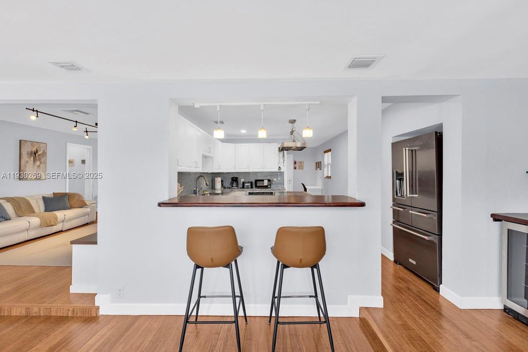 En Venta: $1,699,000 (3 camas, 2 baños, 1628 Pies cuadrados)