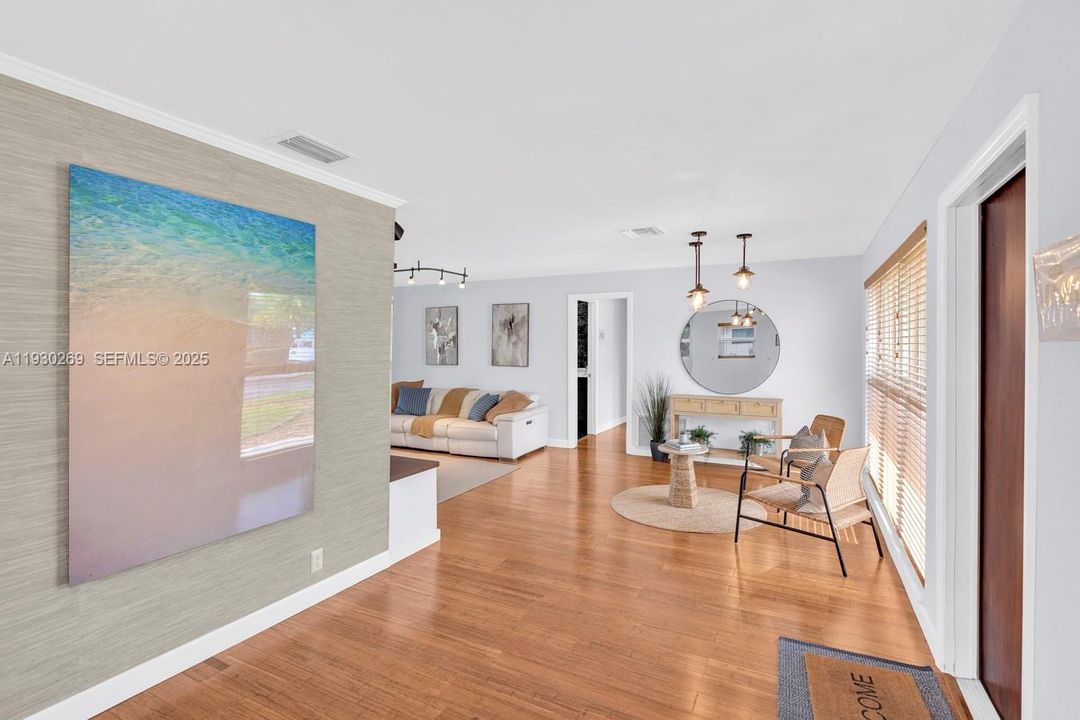 En Venta: $1,699,000 (3 camas, 2 baños, 1628 Pies cuadrados)