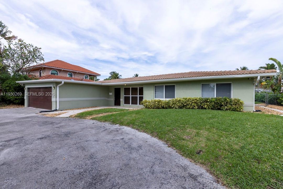 En Venta: $1,699,000 (3 camas, 2 baños, 1628 Pies cuadrados)