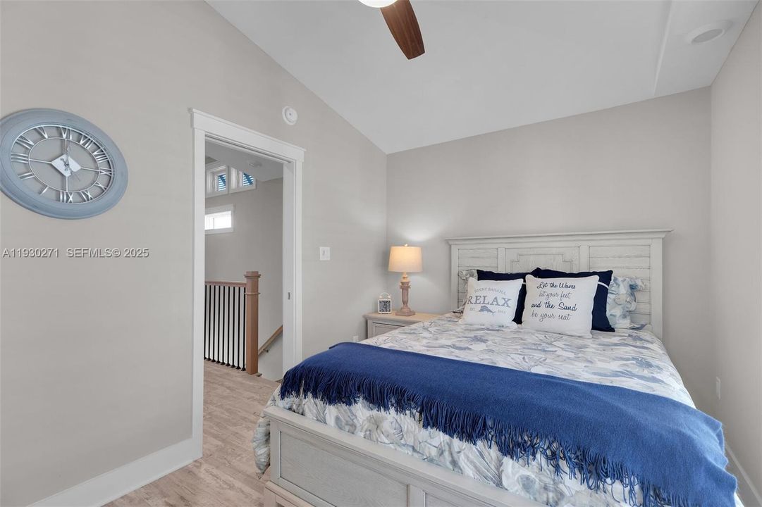 На продажу: $499,000 (2 спален, 1 ванн, 0 Квадратных фут)