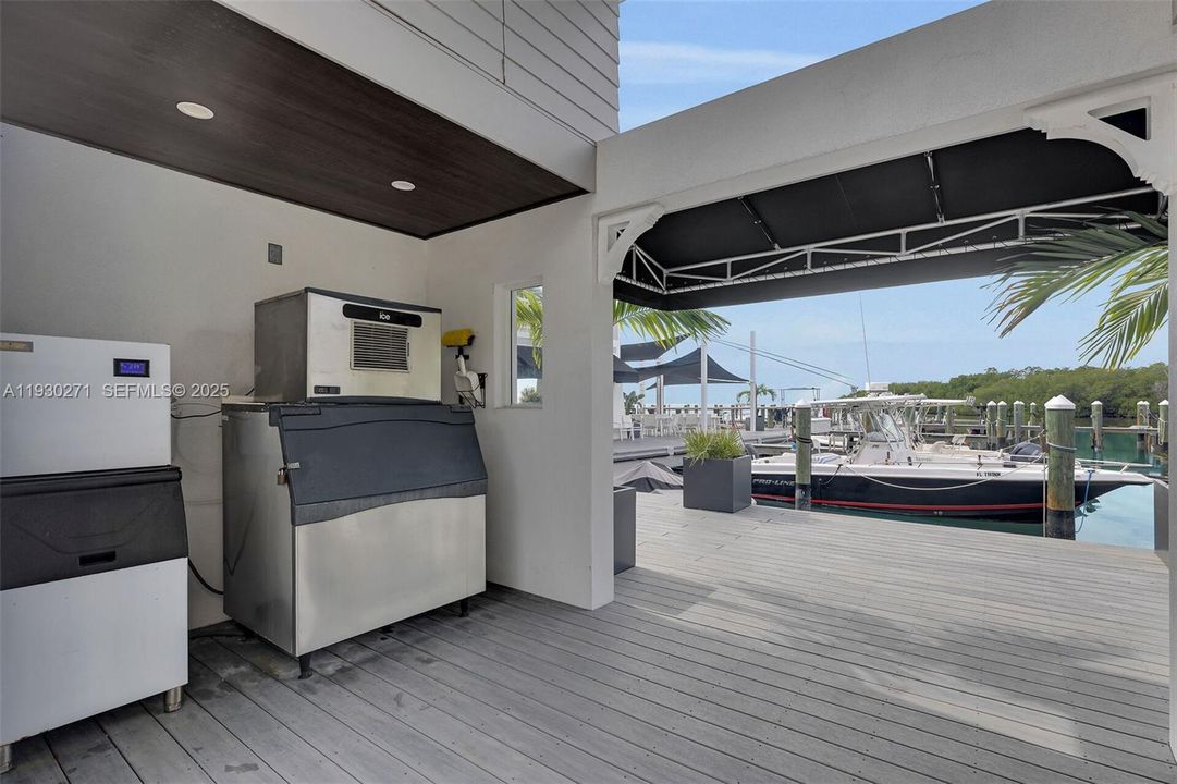 На продажу: $499,000 (2 спален, 1 ванн, 0 Квадратных фут)