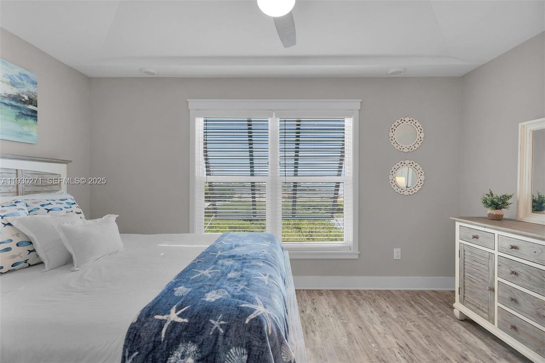 На продажу: $499,000 (2 спален, 1 ванн, 0 Квадратных фут)