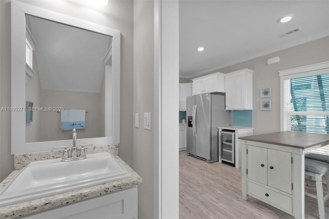 На продажу: $499,000 (2 спален, 1 ванн, 0 Квадратных фут)