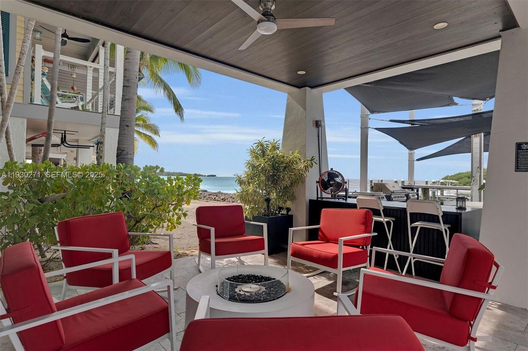 На продажу: $499,000 (2 спален, 1 ванн, 0 Квадратных фут)