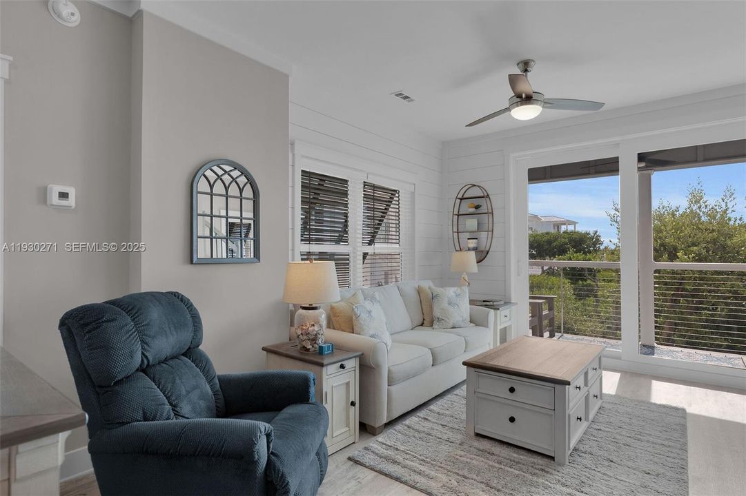 На продажу: $499,000 (2 спален, 1 ванн, 0 Квадратных фут)