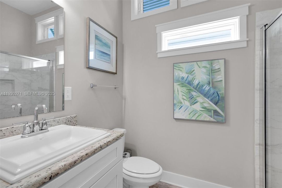 На продажу: $499,000 (2 спален, 1 ванн, 0 Квадратных фут)