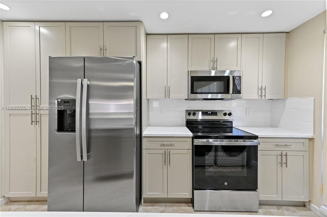 出租: $2,750 (2 贝兹, 2 浴室, 1366 平方英尺)