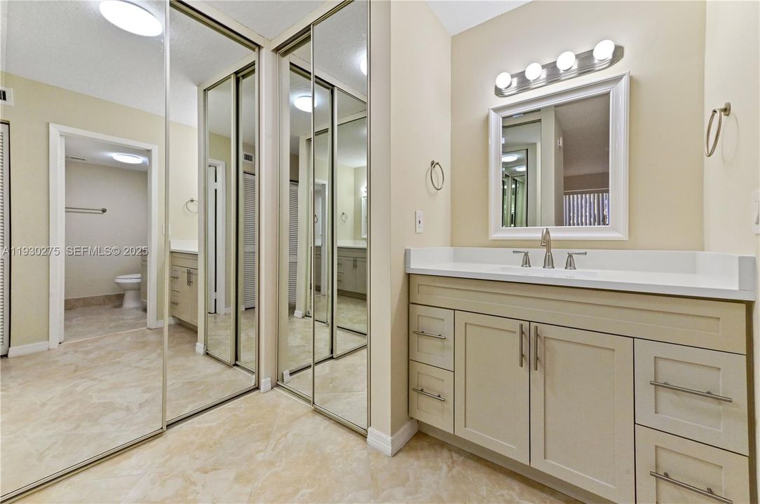 出租: $2,750 (2 贝兹, 2 浴室, 1366 平方英尺)