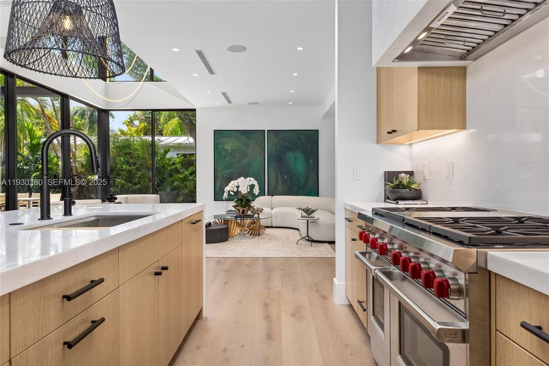 For Rent: $35,000 (5 beds, 5 baths, 4197 Square Feet)