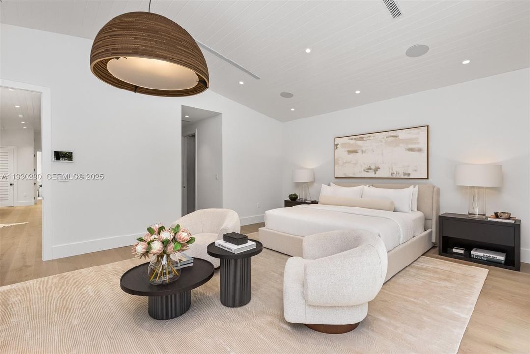 For Rent: $35,000 (5 beds, 5 baths, 4197 Square Feet)