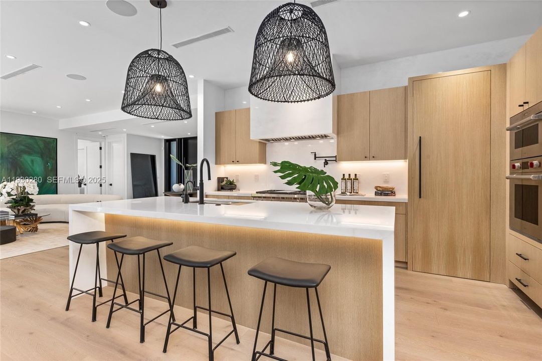 For Rent: $35,000 (5 beds, 5 baths, 4197 Square Feet)