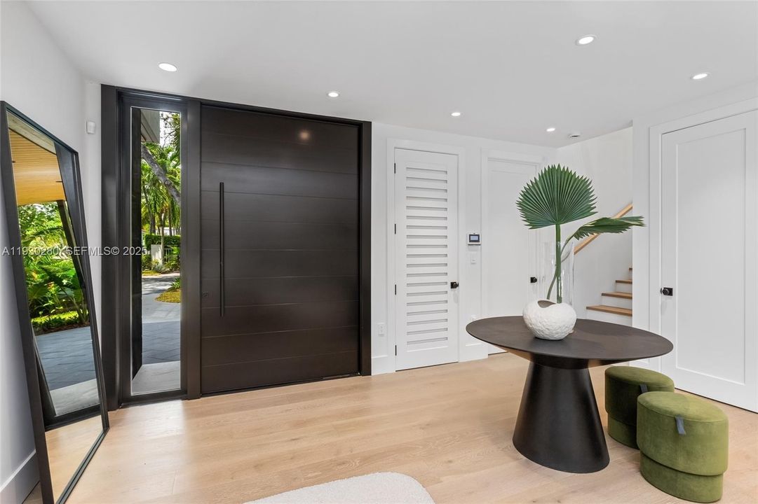 For Rent: $35,000 (5 beds, 5 baths, 4197 Square Feet)